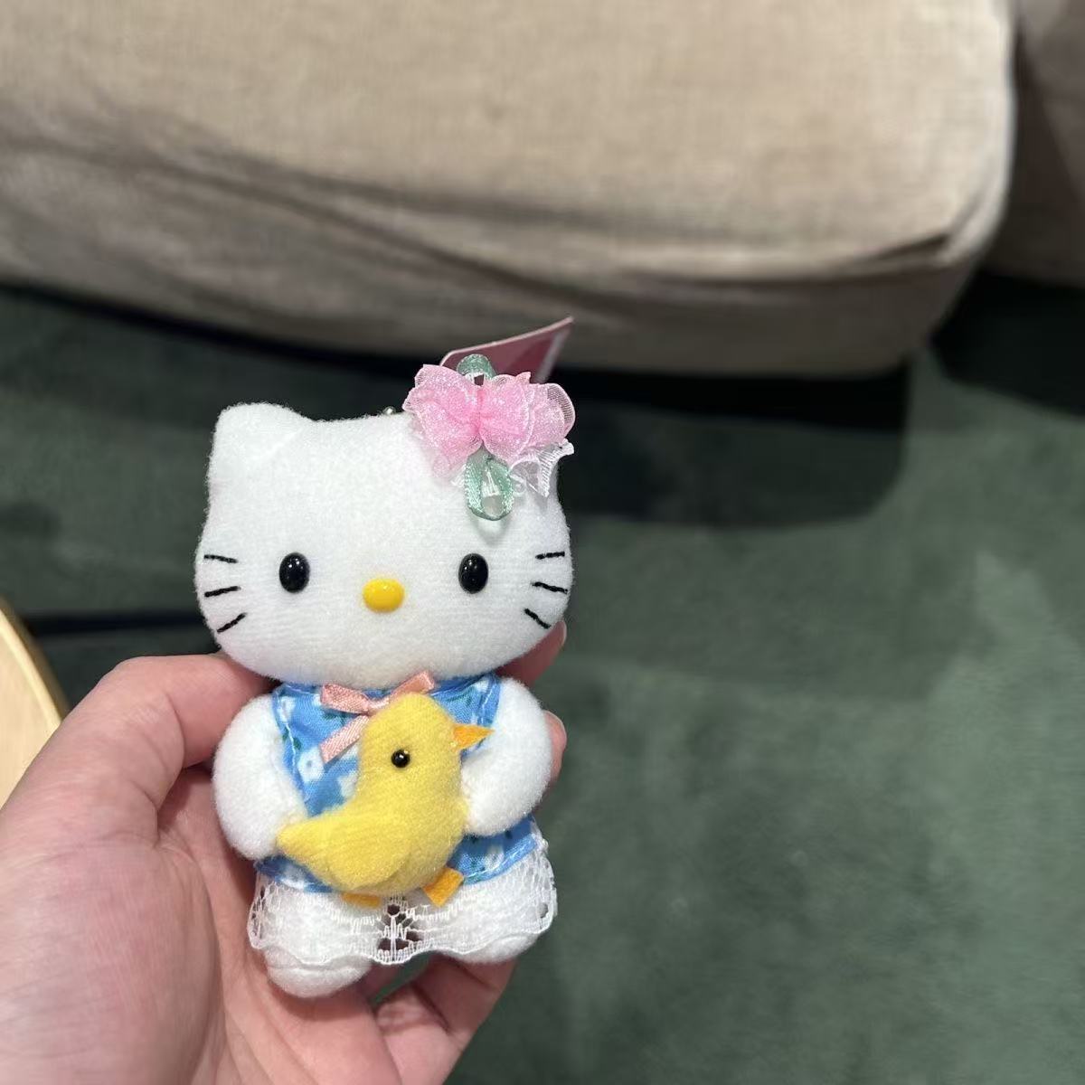 Hello Kitty Sarılan Ördek Çiçe - Good Floral & Wedding Decor Supply incelemesi ve fiyatı
